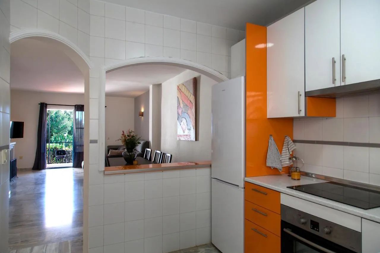 Holiday home Agradable Adosado Con Piscina La Hidalga Villa Benalmadena